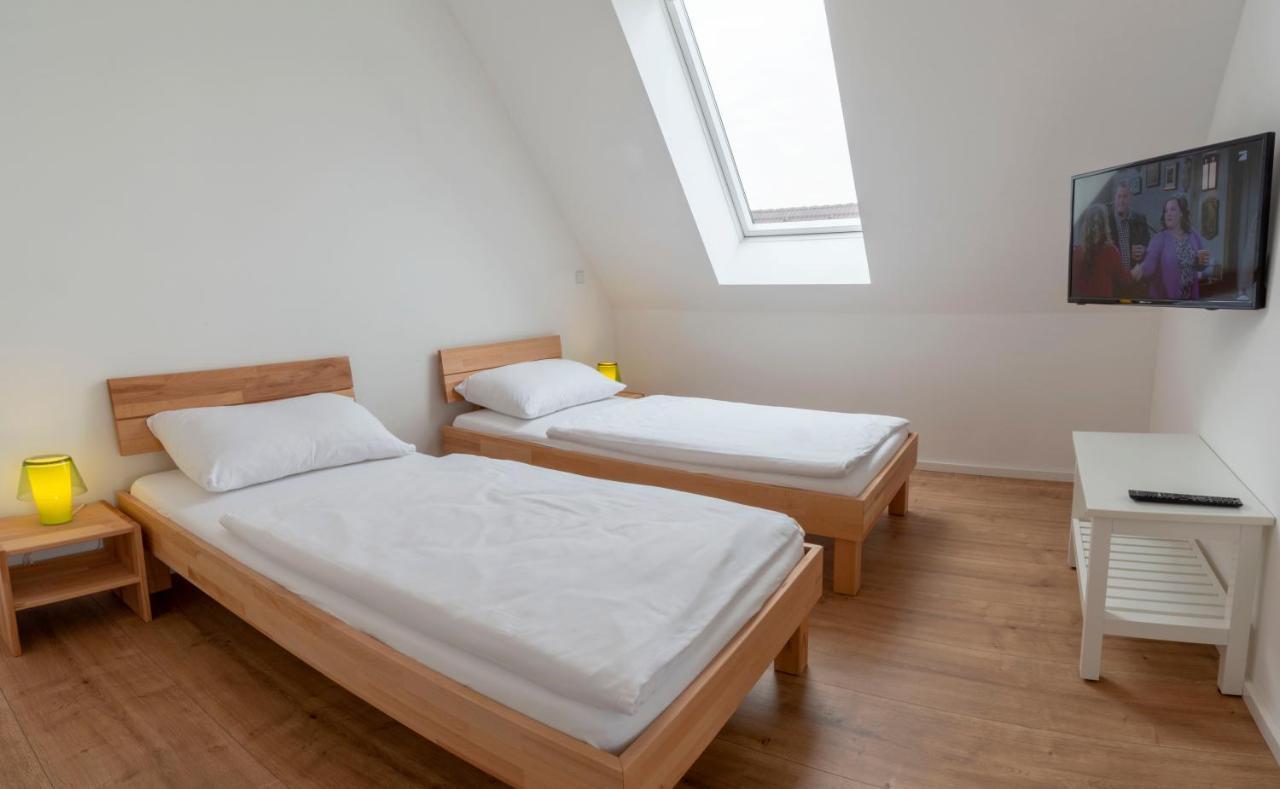 Wn Rooms Wiener Neustadt Exterior foto